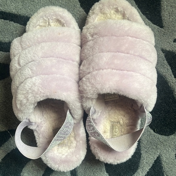 Ugg slippers - Picture 1 of 5
